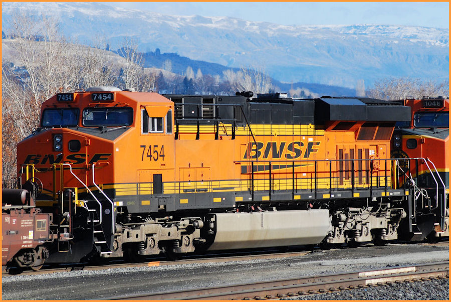 BNSF 7454 1
